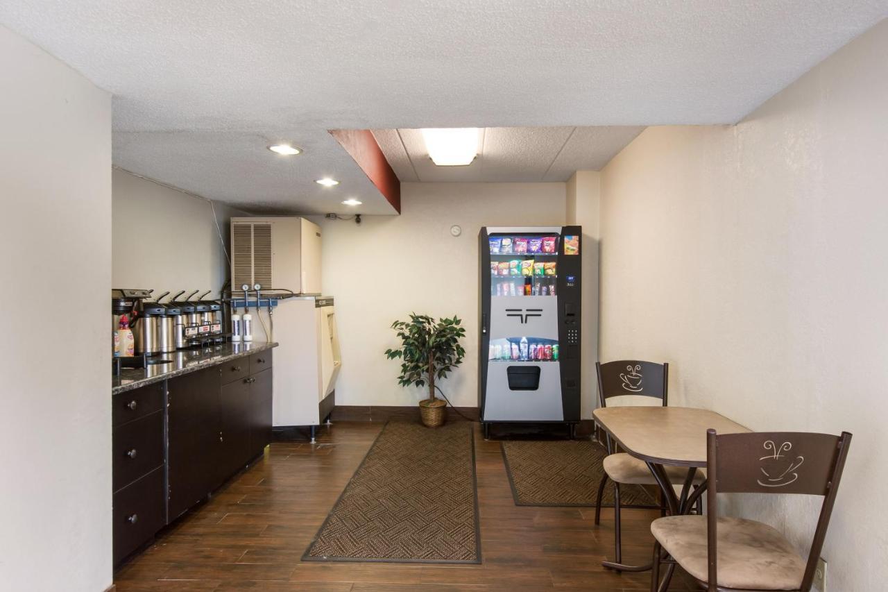 Red Roof Inn Grand Rapids Airport Cascade Ngoại thất bức ảnh